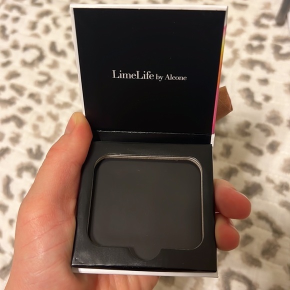 2/$30 LimeLife- Set of 4 Individual Blush Palettes - Picture 4 of 4